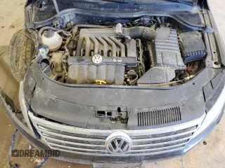 2013 Volkswagen CC Executive z VIN WVWGU7AN2DE530985, wystawiony jako Copart lot #48501095 z przebiegiem Nie podano mil oraz Czysty tytuł • Clean title. Historia ofert i sprzedaży dostępna na DreamBid. Obrazek 12.