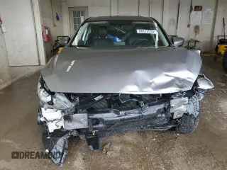 2015 Mazda 3 i Grand Touring z VIN 3MZBM1W7XFM155147, wystawiony jako Copart lot #58413555 z przebiegiem 111 318 mil mil oraz Szkoda całkowita • Salvage title. Historia ofert i sprzedaży dostępna na DreamBid. Obrazek 5.
