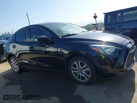 2016 Scion iA z VIN 3MYDLBZV4GY140248, wystawiony jako IAAI lot #42282531 z przebiegiem 72 644 mil mil oraz . Historia ofert i sprzedaży dostępna na DreamBid. Obrazek 13.