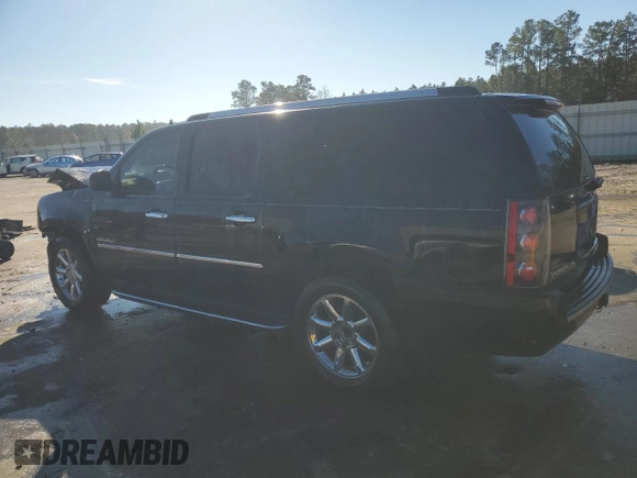 2011 GMC Yukon XL Denali with VIN 1GKS1MEF6BR218814, listed as a Copart auction lot 86041684 with 201,070 mi miles and Salvage Title. Bid and sale history available at carsss.com. Image 2.