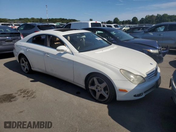 2006 Mercedes-Benz CLS-Class with VIN WDDDJ75X46A015235, listed as a Copart auction lot 69666204 with 0 mi miles and Salvage Title. Bid and sale history available at carsss.com. Image 4.