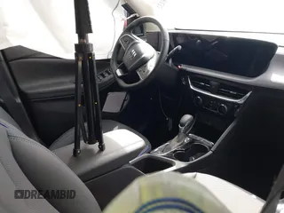 2025 Buick Encore GX Sport Touring с VIN KL4AMDSL1SB046901, выставлен на аукционе IAAI как лот 41750132 с пробегом 2 036 миль миль и . История ставок и продаж доступна на DreamBid. Изображение 5.