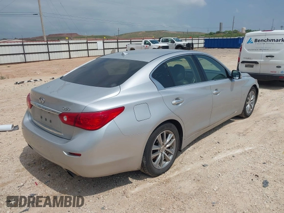 2015 Infiniti Q50 Premium with VIN JN1BV7AP0FM342504, listed as a IAAI auction lot 42127971 with 266,794 mi miles. Bid and sale history available at carsss.com. Image 4.
