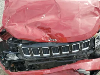 2020 Jeep Compass Limited z VIN 3C4NJDCB2LT143370, wystawiony jako Copart lot #59485195 z przebiegiem 138 479 mil mil oraz Czysty tytuł • Clean title. Historia ofert i sprzedaży dostępna na DreamBid. Obrazek 12.