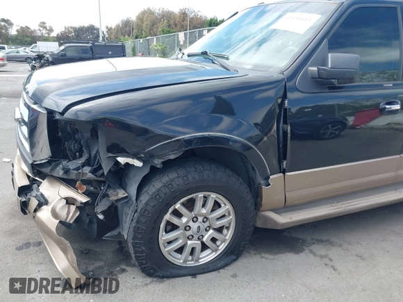 2013 Ford Expedition XLT z VIN 1FMJU1H53DEF16906, wystawiony jako IAAI lot #42196613 z przebiegiem 203 071 mil mil oraz . Historia ofert i sprzedaży dostępna na DreamBid. Obrazek 6.