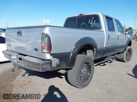 2003 Ford Super Duty F-250 XL with VIN 1FTNW21S83EB65527, listed as a IAAI auction lot 41982595 with 229,768 mi miles. Bid and sale history available at carsss.com. Image 4.