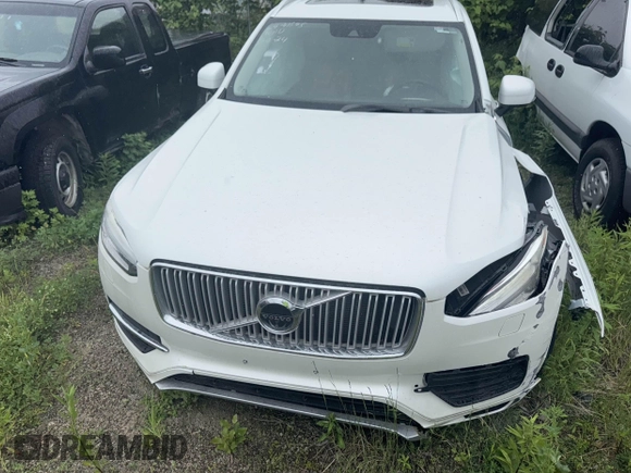 2016 Volvo XC90 T6 Inscription with VIN YV4A22PL6G1030065, listed as a IAAI auction lot 42447665 with Not provided miles and . Bid and sale history available at DreamBid. Image 10.