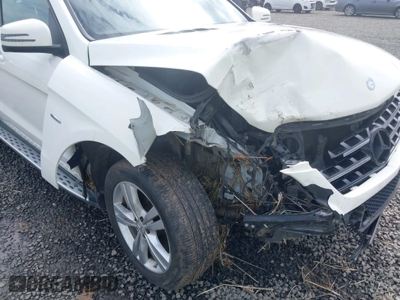2012 Mercedes-Benz M 350 with VIN 4JGDA5HB6CA065088, listed as a IAAI auction lot 42012318 with 117,727 mi miles and . Bid and sale history available at DreamBid. Image 6.
