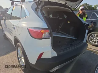 2020 Ford Escape SE с VIN 1FMCU9G63LUB81314, выставлен на аукционе IAAI как лот 42905132 с пробегом 44 436 миль миль и . История ставок и продаж доступна на DreamBid. Изображение 14.