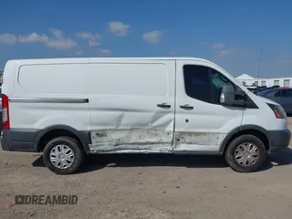 2016 Ford Transit Cargo z VIN 1FTYR1YMXGKB54607, wystawiony jako IAAI lot #41521237 z przebiegiem 195 851 mil mil oraz . Historia ofert i sprzedaży dostępna na DreamBid. Obrazek 13.