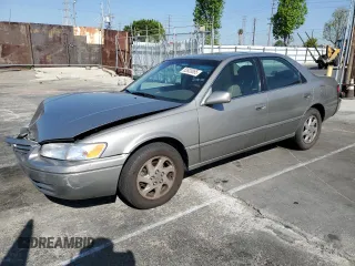 1998 Toyota Camry LE z VIN JT2BF28K0W0098022, wystawiony jako Copart lot #52620065 z przebiegiem 160 652 mil mil oraz Szkoda całkowita • Salvage title. Historia ofert i sprzedaży dostępna na DreamBid. Obrazek 1.