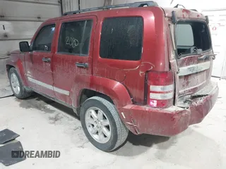 2012 Jeep Liberty Sport Latitude z VIN 1C4PJLAK1CW166591, wystawiony jako IAAI lot #41532080 z przebiegiem 202 386 mil mil oraz . Historia ofert i sprzedaży dostępna na DreamBid. Obrazek 3.