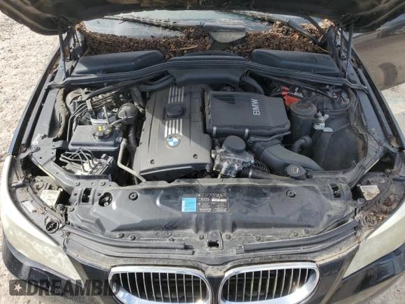 2008 BMW 5 Series 535i z VIN WBANW13588CZ74124, wystawiony jako Copart lot #60906045 z przebiegiem Nie podano mil oraz Czysty tytuł • Clean title. Historia ofert i sprzedaży dostępna na DreamBid. Obrazek 11.