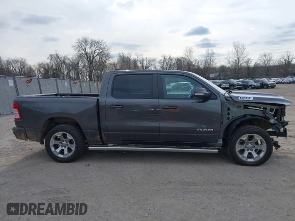 2022 Ram 1500 Big Horn z VIN 1C6SRFFT4NN381744, wystawiony jako IAAI lot #41621744 z przebiegiem 48 414 mil mil oraz . Historia ofert i sprzedaży dostępna na DreamBid. Obrazek 13.
