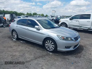 2015 Honda Accord EX-L с VIN 1HGCR2F84FA113871, выставлен на аукционе IAAI как лот 42211924 с пробегом 200 700 миль миль и . История ставок и продаж доступна на DreamBid. Изображение 1.