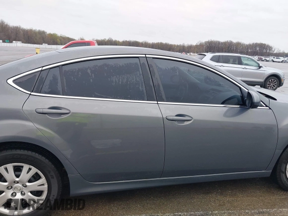 2009 Mazda 6 i Sport with VIN 1YVHP81A295M07400, listed as a IAAI auction lot 41947967 with Not Provided miles. Bid and sale history available at carsss.com. Image 14.
