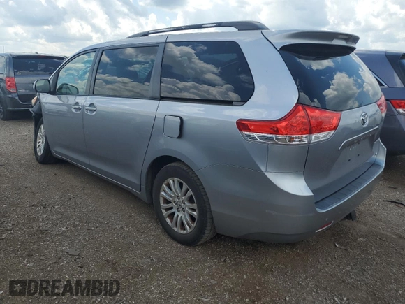 2011 Toyota Sienna XLE AAS с VIN 5TDYK3DCXBS169073, выставлен на аукционе Copart как лот 62084925 с пробегом 153 888 миль миль и Списание • Salvage title. История ставок и продаж доступна на DreamBid. Изображение 2.