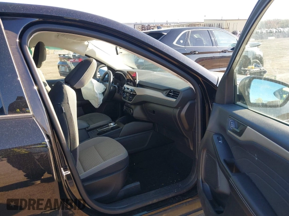 2022 Ford Escape SE with VIN 1FMCU9G68NUC01253, listed as a IAAI auction lot 42093688 with 13,379 mi miles and . Bid and sale history available at DreamBid. Image 5.