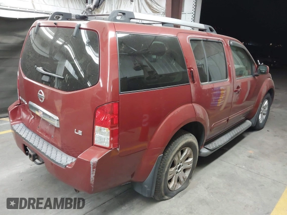 2005 Nissan Pathfinder SE z VIN 5N1AR18W35C725943, wystawiony jako IAAI lot #42119299 z przebiegiem 189 059 mil mil oraz . Historia ofert i sprzedaży dostępna na DreamBid. Obrazek 4.
