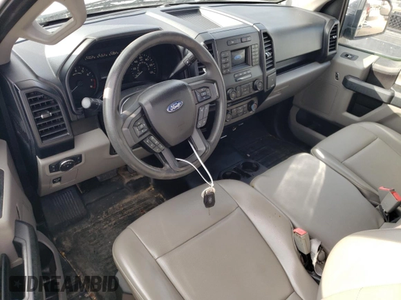 2018 Ford F-150 XL z VIN 1FTMF1CB5JKF66938, wystawiony jako Copart lot #53267555 z przebiegiem 89 692 mil mil oraz Szkoda całkowita • Salvage title. Historia ofert i sprzedaży dostępna na DreamBid. Obrazek 8.