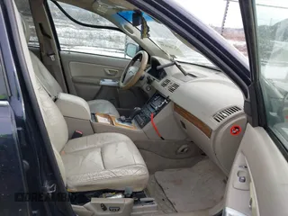 2006 Volvo XC90 4.4L V8 with VIN YV4CZ852861302731, listed as a IAAI auction lot 41405139 with 0 mi miles. Bid and sale history available at carsss.com. Image 5.