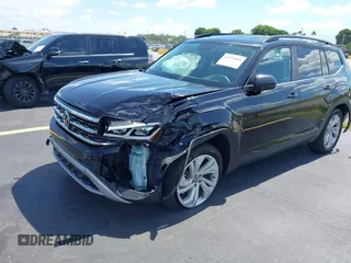 2021 Volkswagen Atlas SE with VIN 1V2WR2CA1MC607768, listed as a IAAI auction lot 42518885 with 49,286 mi miles and . Bid and sale history available at DreamBid. Image 6.