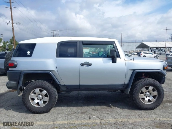 2007 Toyota FJ Cruiser with VIN JTEBU11F670055662, listed as a IAAI auction lot 41898292 with NaN miles. Bid and sale history available at carsss.com. Image 14.