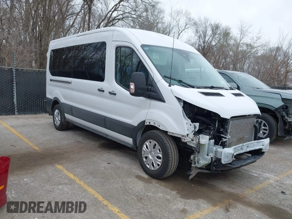 2024 Ford Transit Passenger XL with VIN 1FBAX2C86RKA52252, listed as a IAAI auction lot 41842053 with 12,932 mi miles. Bid and sale history available at carsss.com. Image 1.