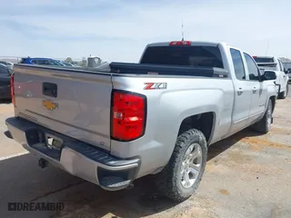 2018 Chevrolet Silverado 1500 LT with VIN 1GCVKREC9JZ379536, listed as a IAAI auction lot 41911896 with 116,582 mi miles. Bid and sale history available at carsss.com. Image 4.