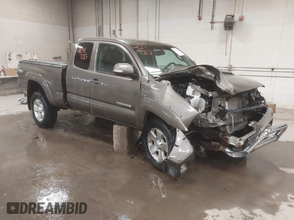 2013 Toyota Tacoma with VIN 5TFUU4EN3DX055489, listed as a IAAI auction lot 41247213 with 58,570 mi miles and . Bid and sale history available at DreamBid. Image 1.