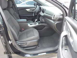 2020 Chevrolet Blazer LT z VIN 3GNKBBRA3LS688235, wystawiony jako IAAI lot #42050654 z przebiegiem 64 059 mil mil oraz . Historia ofert i sprzedaży dostępna na DreamBid. Obrazek 5.