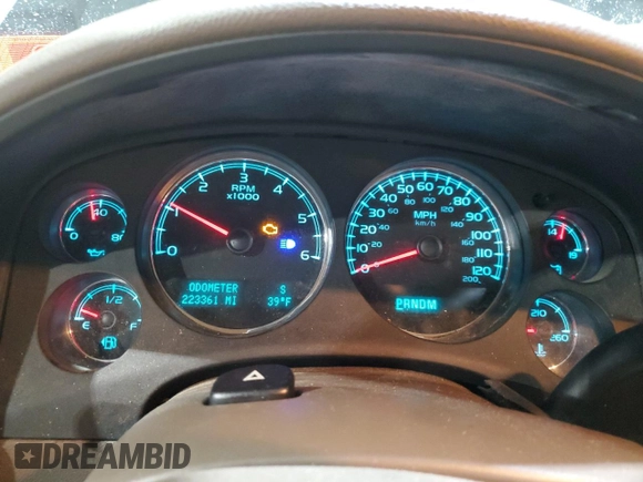 2010 Chevrolet Tahoe LT z VIN 1GNUKBE03AR186637, wystawiony jako Copart lot #44437825 z przebiegiem 223 361 mil mil oraz Szkoda całkowita • Salvage title. Historia ofert i sprzedaży dostępna na DreamBid. Obrazek 9.