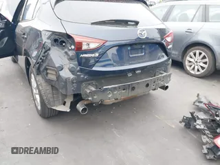 2018 Mazda 3 Sport z VIN 3MZBN1K76JM212245, wystawiony jako IAAI lot #42348528 z przebiegiem 77 994 mil mil oraz . Historia ofert i sprzedaży dostępna na DreamBid. Obrazek 20.