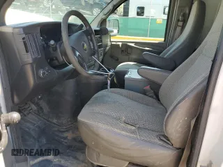 2012 Chevrolet Express Cargo z VIN 1GCWGFCA1C1193688, wystawiony jako Copart lot #54392185 z przebiegiem 133 617 mil mil oraz Szkoda całkowita • Salvage title. Historia ofert i sprzedaży dostępna na DreamBid. Obrazek 7.