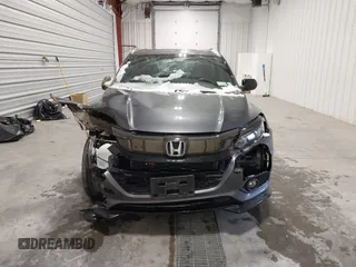 2022 Honda HR-V Sport with VIN 3CZRU6H17NM710927, listed as a IAAI auction lot 41524421 with 55,267 mi miles. Bid and sale history available at carsss.com. Image 12.