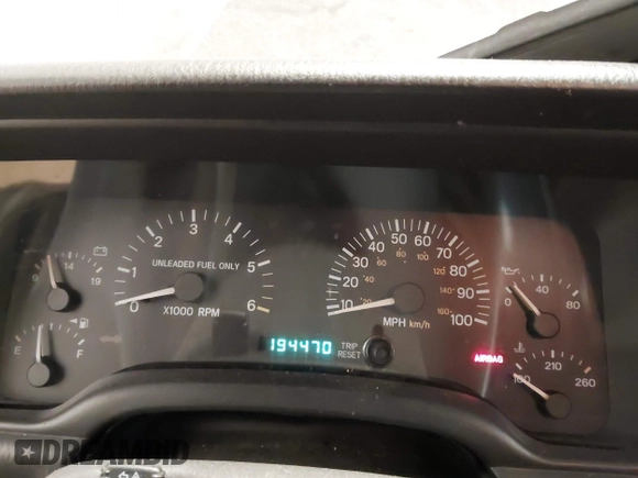 1999 Jeep Cherokee Sport z VIN 1J4FF68S4XL668081, wystawiony jako IAAI lot #42304649 z przebiegiem 194 470 mil mil oraz . Historia ofert i sprzedaży dostępna na DreamBid. Obrazek 7.