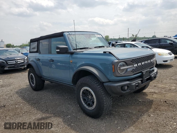 2022 Ford Bronco with VIN 1FMEE5DH7NLB89588, listed as a Copart auction lot 59777455 with 25,323 mi miles and Salvage title. Bid and sale history available at DreamBid. Image 4.