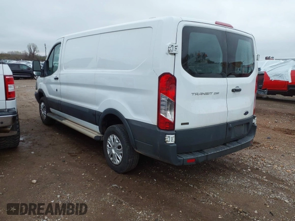 2018 Ford Transit z VIN 1FTYR1ZM6JKB17933, wystawiony jako IAAI lot #41777624 z przebiegiem 225 123 mil mil oraz . Historia ofert i sprzedaży dostępna na DreamBid. Obrazek 3.