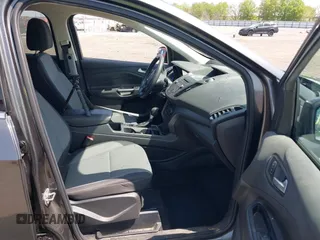 2017 Ford Escape SE with VIN 1FMCU0GD7HUB96092, listed as a IAAI auction lot 41919365 with 113,321 mi miles. Bid and sale history available at carsss.com. Image 5.