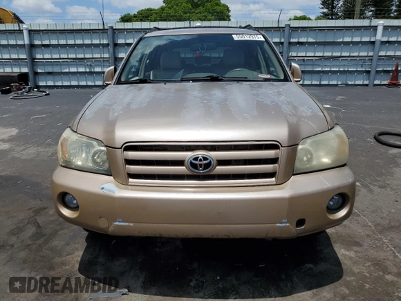 2006 Toyota Highlander z VIN JTEGP21A560115744, wystawiony jako Copart lot #55012975 z przebiegiem 268 099 mil mil oraz Czysty tytuł • Clean title. Historia ofert i sprzedaży dostępna na DreamBid. Obrazek 5.