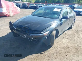 2024 Hyundai Elantra SE with VIN KMHLL4DGXRU729403, listed as a IAAI auction lot 42309484 with 17,252 mi miles and . Bid and sale history available at DreamBid. Image 6.