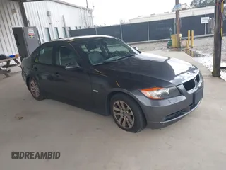 2007 BMW 3 Series 328xi with VIN WBAVC93577KX61922, listed as a IAAI auction lot 41740964 with 1 mi miles. Bid and sale history available at carsss.com. Image 1.