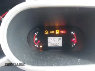 2010 Pontiac Vibe w/1SB with VIN 5Y2SP6E05AZ412346, listed as a IAAI auction lot 41422183 with 135,601 mi miles. Bid and sale history available at carsss.com. Image 7.