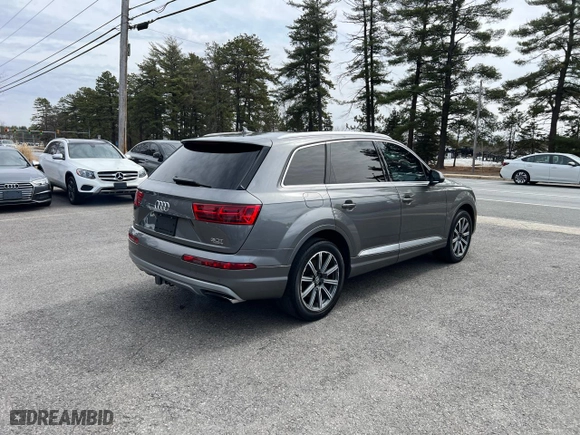 2017 Audi Q7 Prestige with VIN WA1VAAF71HD002335, listed as a Copart auction lot 50955455 with 169,461 mi miles and Clean Title. Bid and sale history available at carsss.com. Image 4.