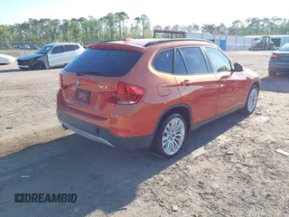 2013 BMW X1 28i z VIN WBAVM1C58DVW45105, wystawiony jako IAAI lot #42049919 z przebiegiem 141 020 mil mil oraz . Historia ofert i sprzedaży dostępna na DreamBid. Obrazek 4.