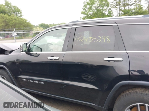 2017 Jeep Grand Cherokee Limited with VIN 1C4RJFBG2HC631635, listed as a IAAI auction lot 42435298 with 119,929 mi miles and . Bid and sale history available at DreamBid. Image 14.