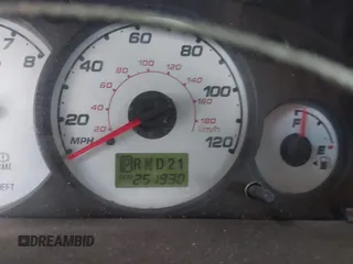 2004 Ford Escape XLT z VIN 1FMYU03184DA08689, wystawiony jako IAAI lot #42538780 z przebiegiem 251 930 mil mil oraz . Historia ofert i sprzedaży dostępna na DreamBid. Obrazek 16.