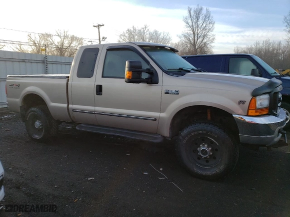 1999 Ford Super Duty F-250 XL with VIN 1FTNX21L0XEE04936, listed as a Copart auction lot 50220815 with NaN miles and Clean Title. Bid and sale history available at carsss.com. Image 4.