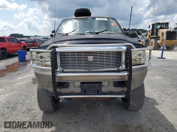 2003 Ford Excursion Eddie Bauer с VIN 1FMNU45S63EA15696, выставлен на аукционе Copart как лот 57557965 с пробегом 129 493 миль миль и Чистый • Clean title. История ставок и продаж доступна на DreamBid. Изображение 5.