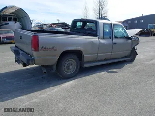 1998 Chevrolet C/K 1500 with VIN 1GCEK19RXWE183622, listed as a IAAI auction lot 41934099 with 175,979 mi miles. Bid and sale history available at carsss.com. Image 4.